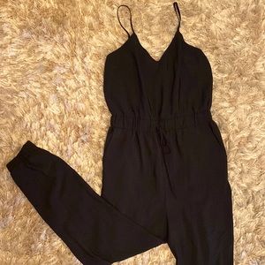 Women’s Black Full Length V-Neck Jumpsuit, Size Medium